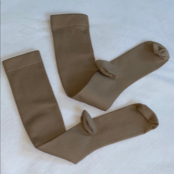 Medical Leg Wear, Silky Beige Medium